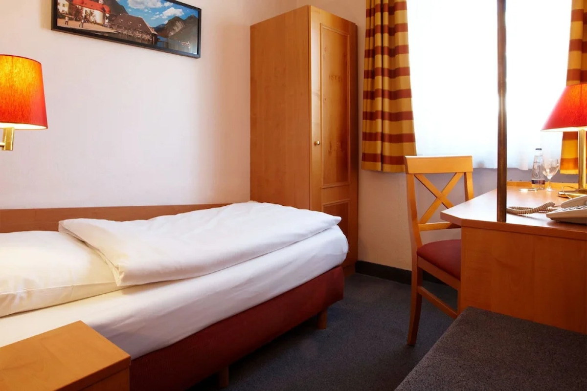 Smart Stay Hotel Schweiz (ex Hotel Schweiz)