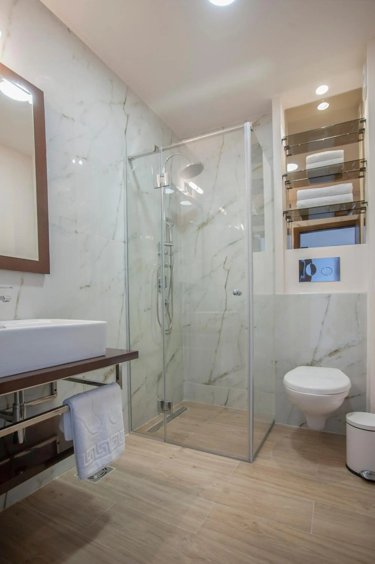 Отель Twelve by Aycon