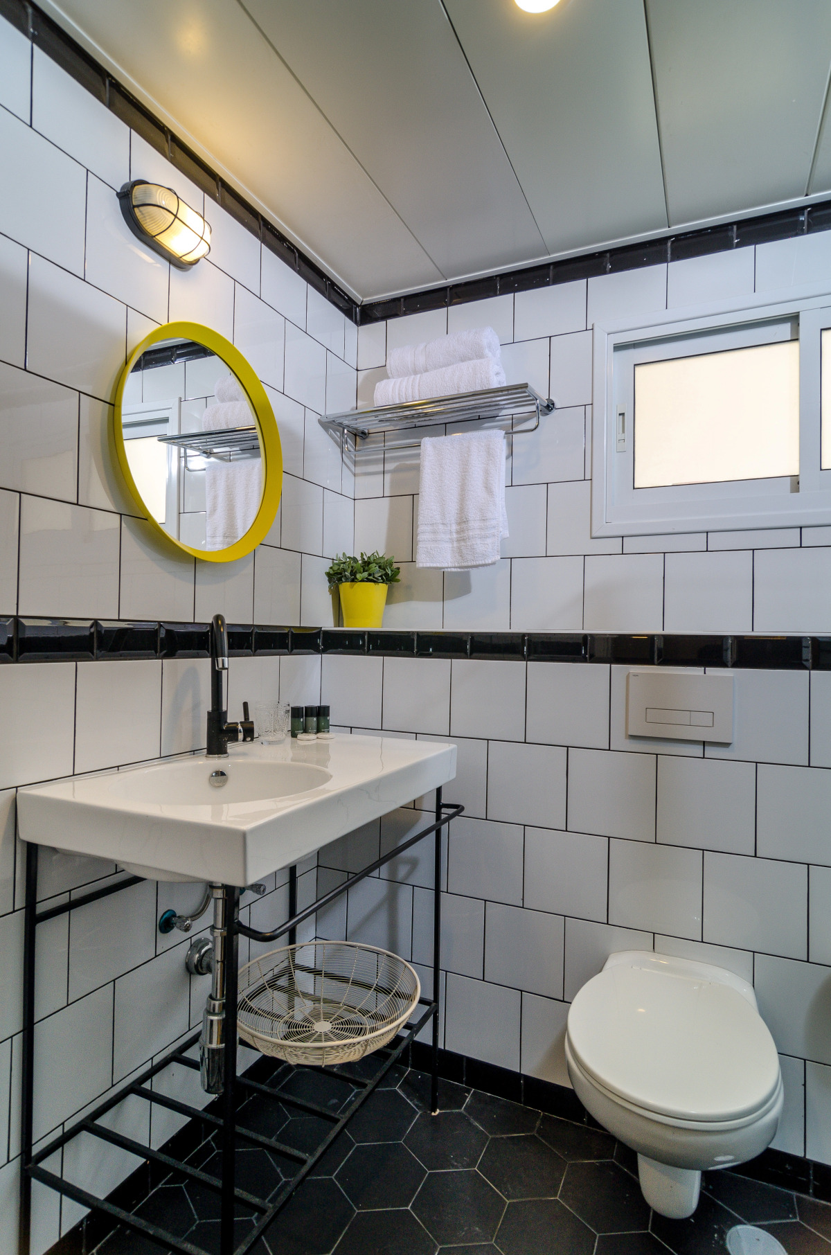 The White House Hotel at Dizengoff Square