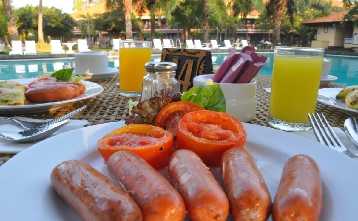 Отель Bali Beach