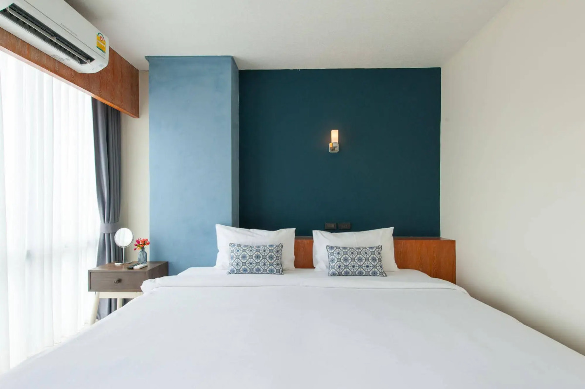 The Sixteenth Naiyang Beach Hotel