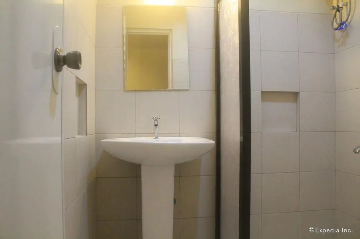 OYO 110 Asiatel Airport Hotel