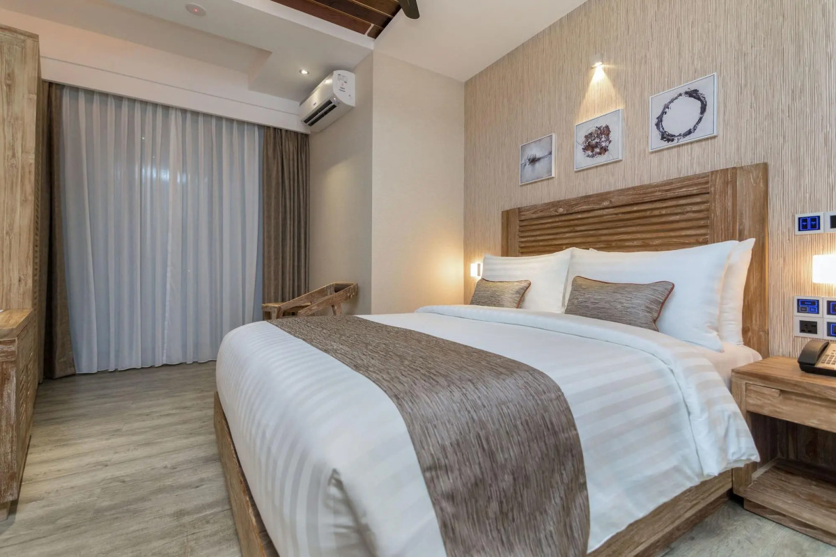 Отель Samann Grand