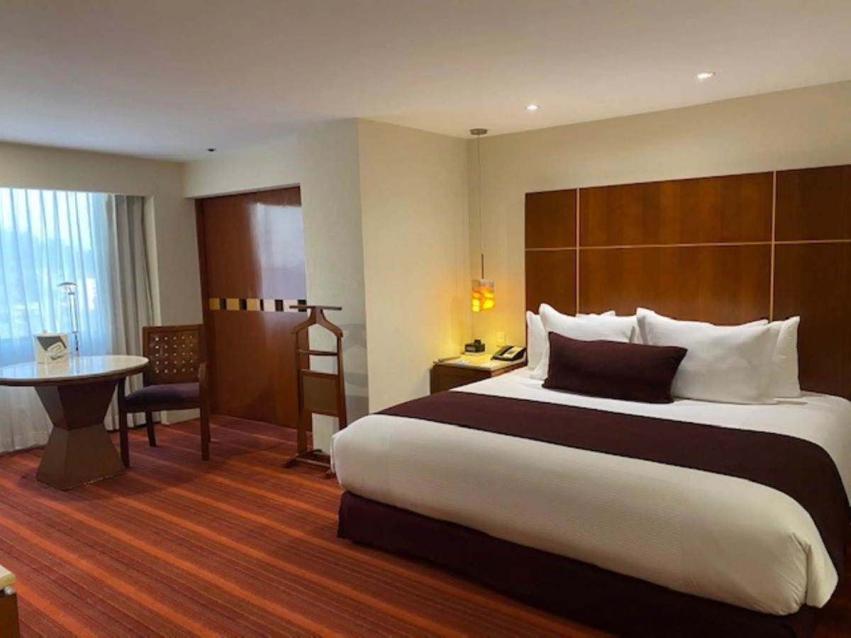 Отель Camino Real Aeropuerto Mexico