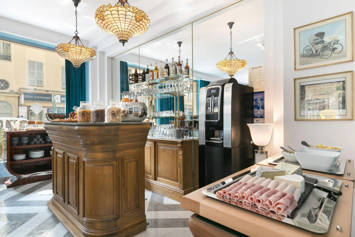 The Jay Hotel by HappyCulture