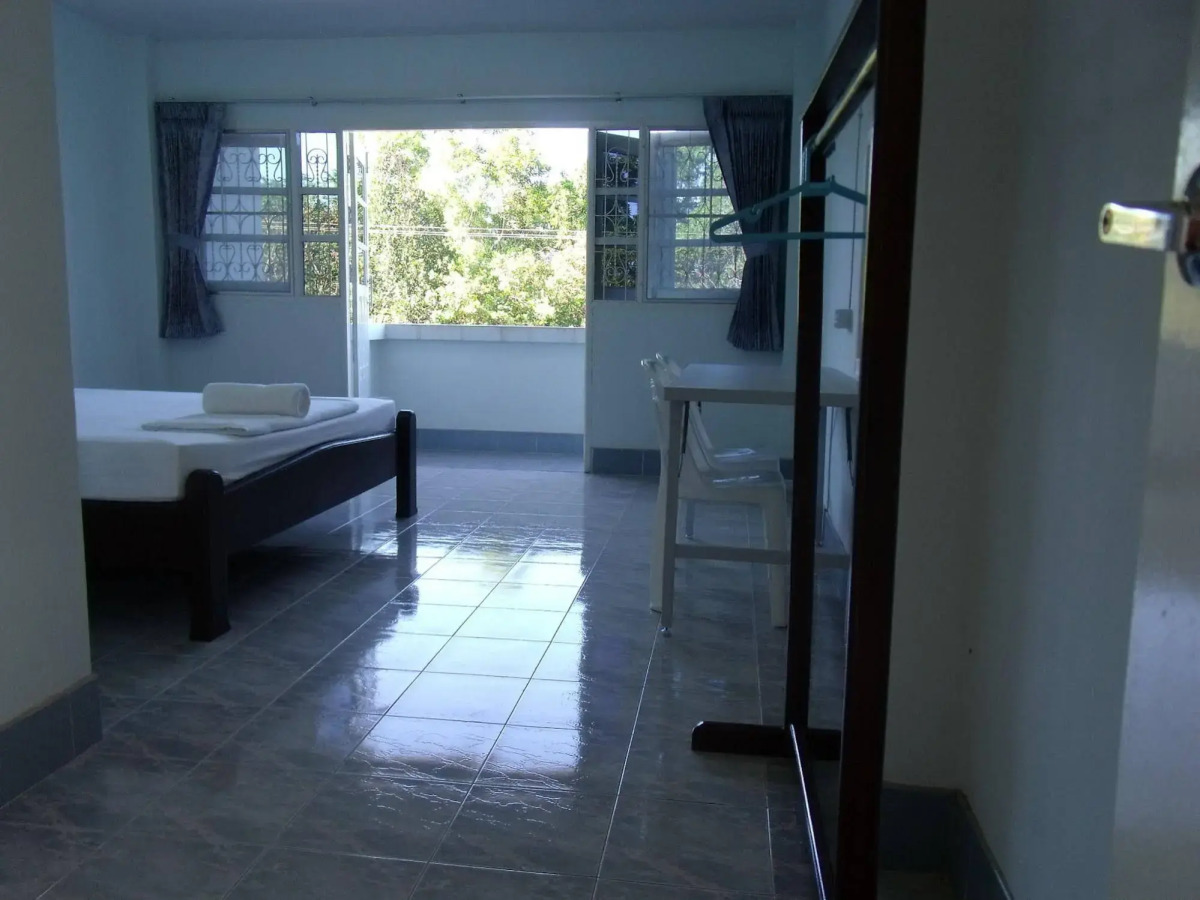 Albatross Guesthouse @ Thungwualaen Beach