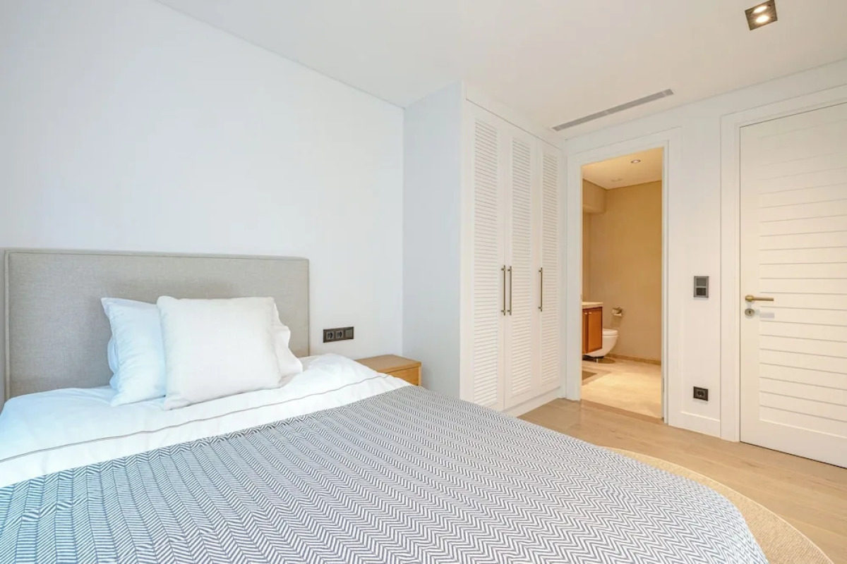 3-Bedroom Beachfront Villa with Hotel Amenities