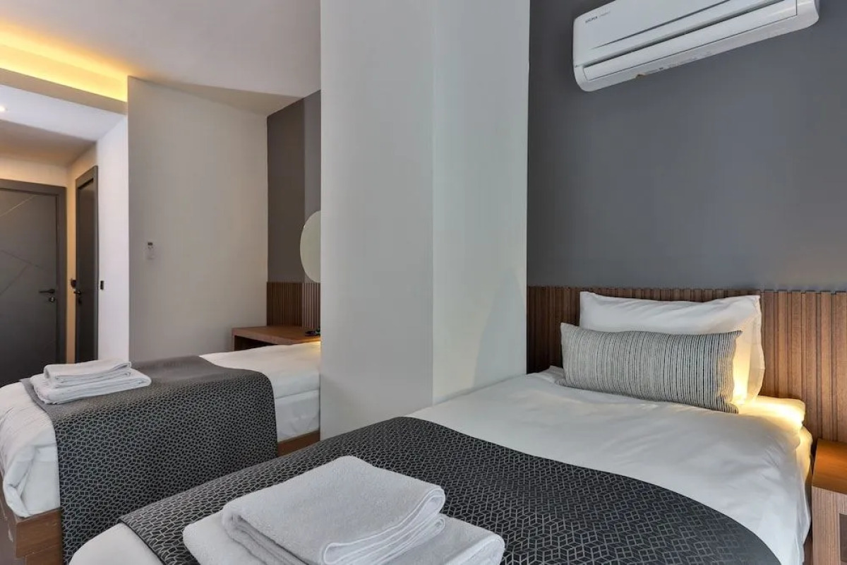 Wolf Of The City Hotel & Spa