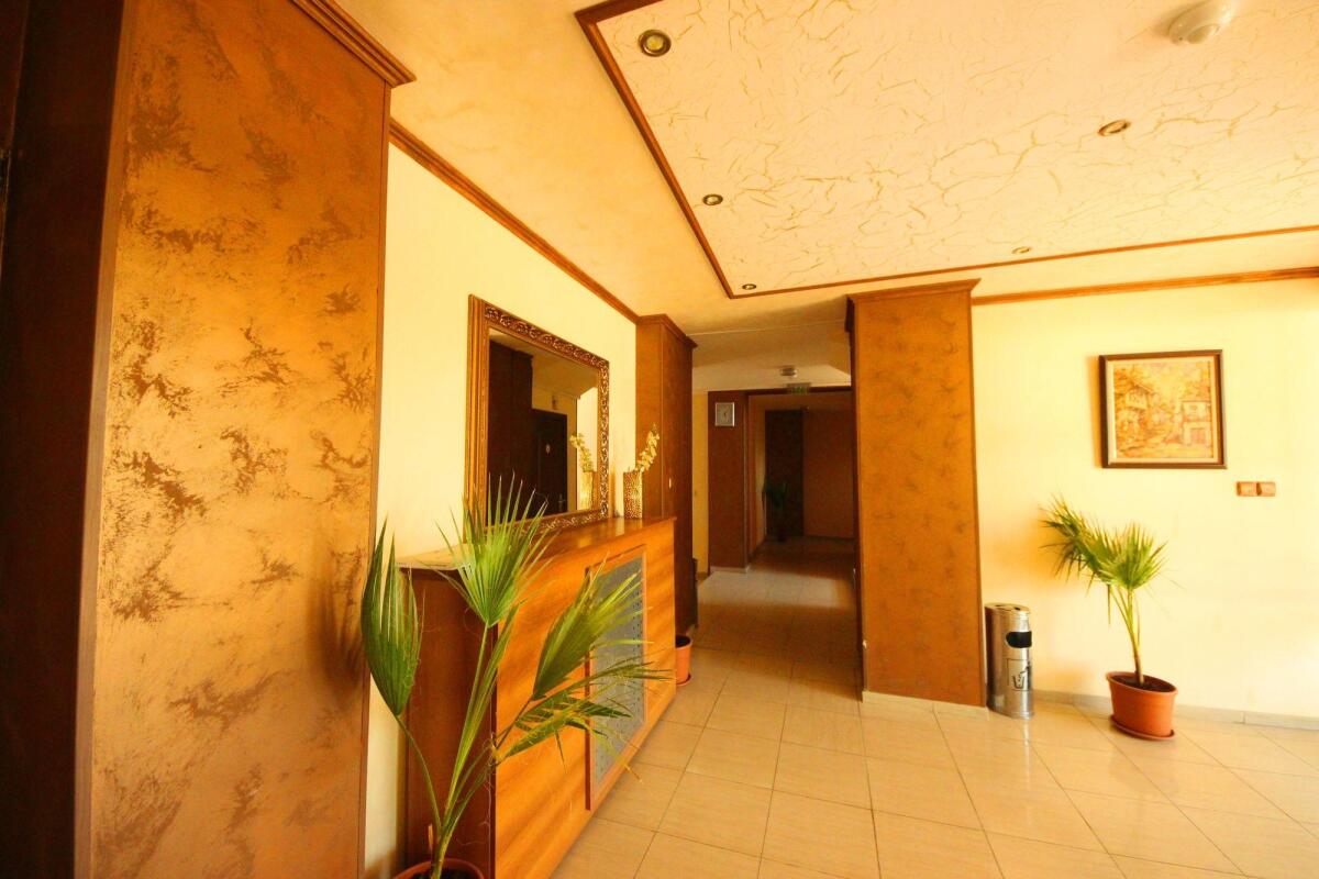 Menada Amadeusz 1 Apartments