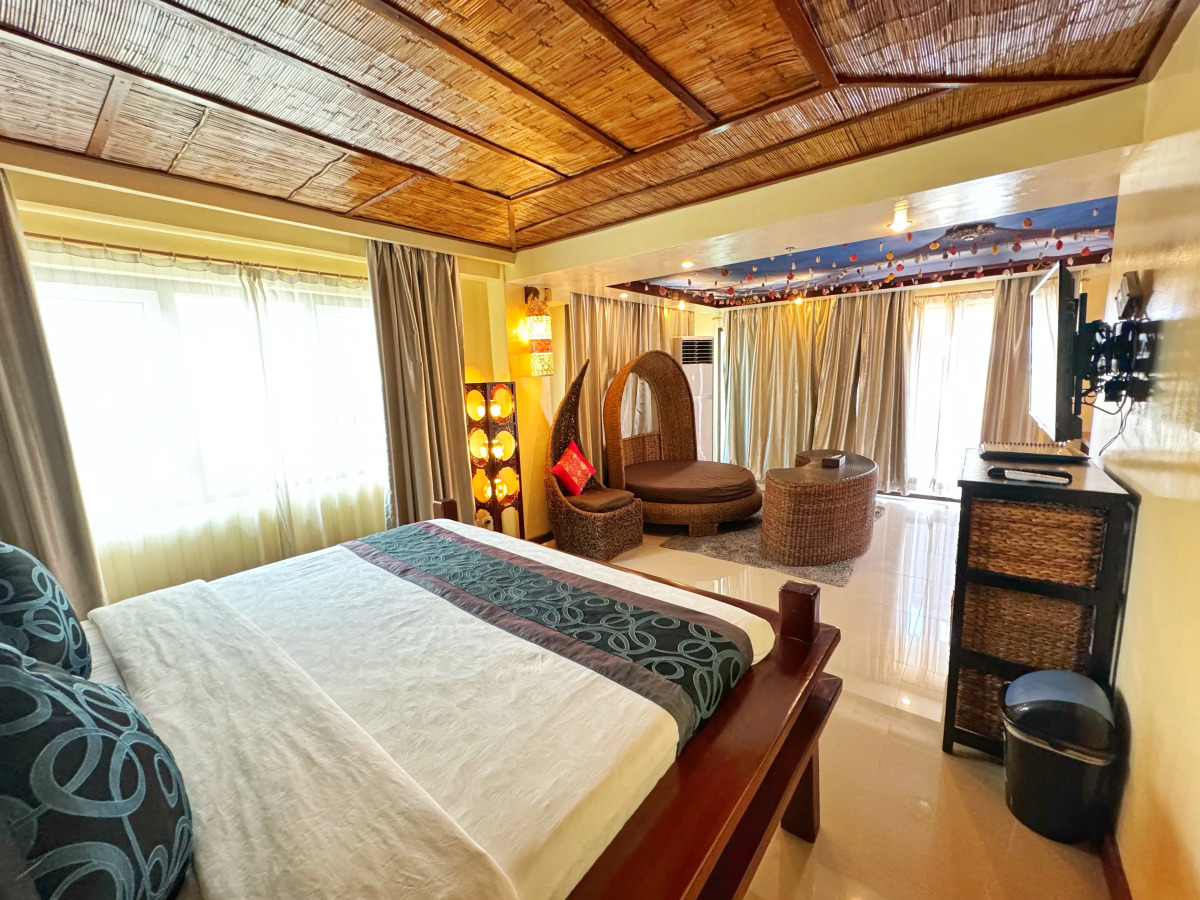 Golden Phoenix Hotel Boracay