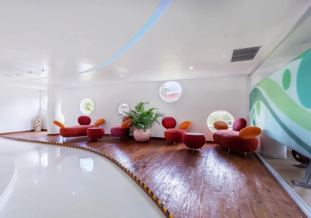 Double-Six Luxury Hotel