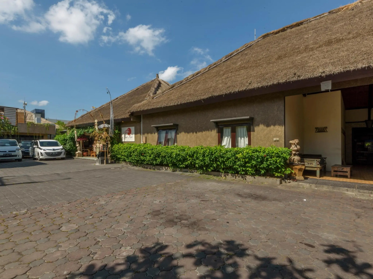 Bali Rich Seminyak Villas