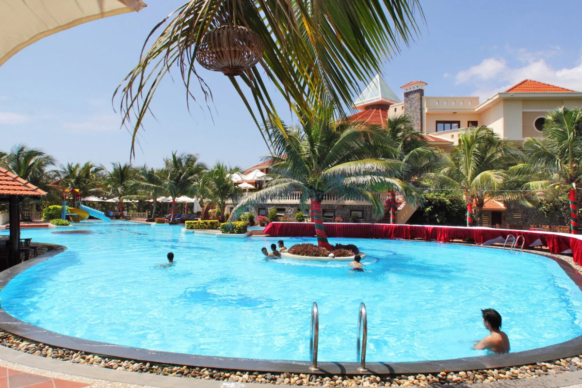 Golden Coast Resort and Spa