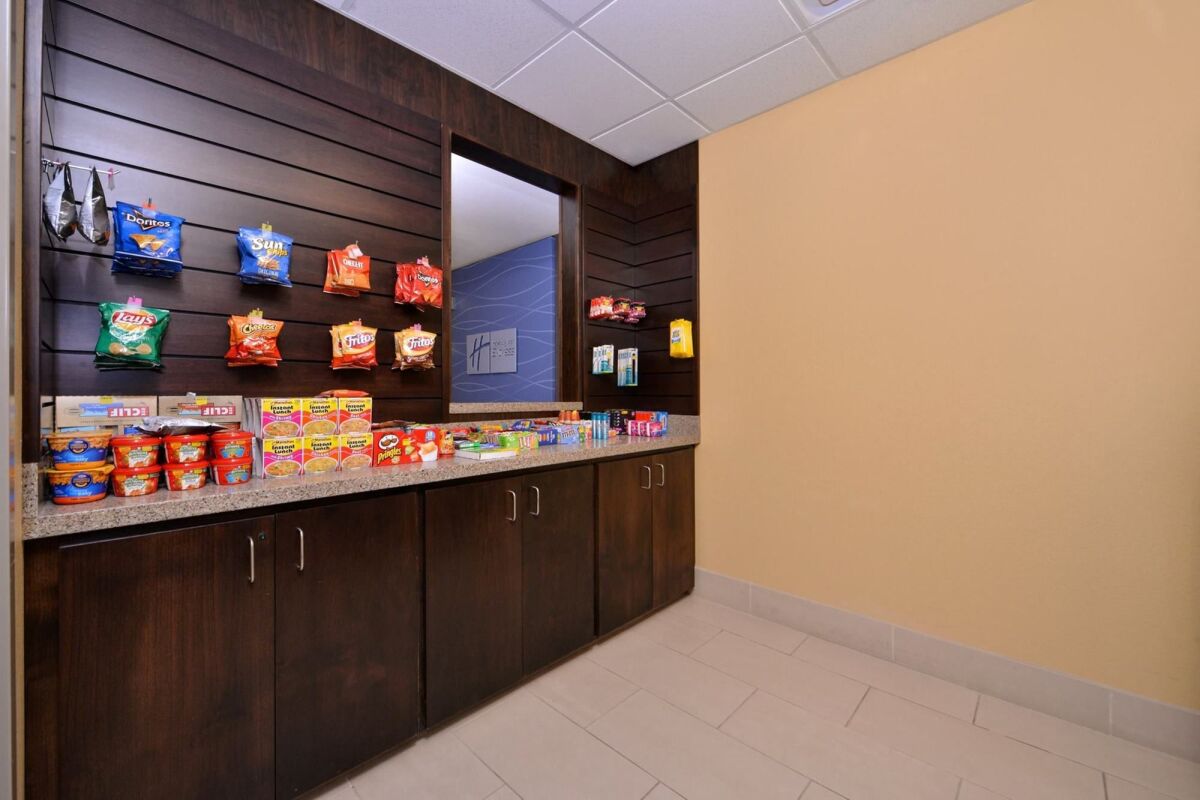 Holiday Inn Express & Suites Page - Lake Powell Area by IHG