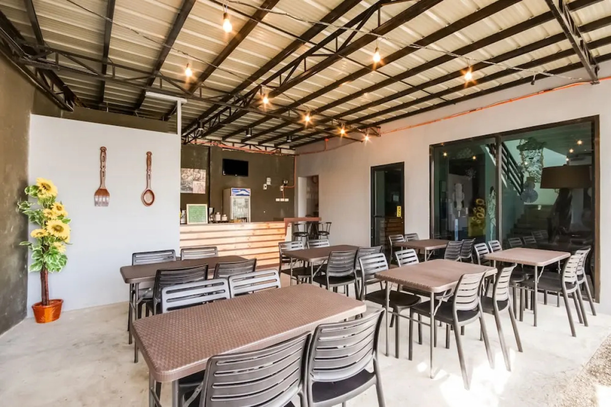 Super OYO 495 The Pocket Hotel