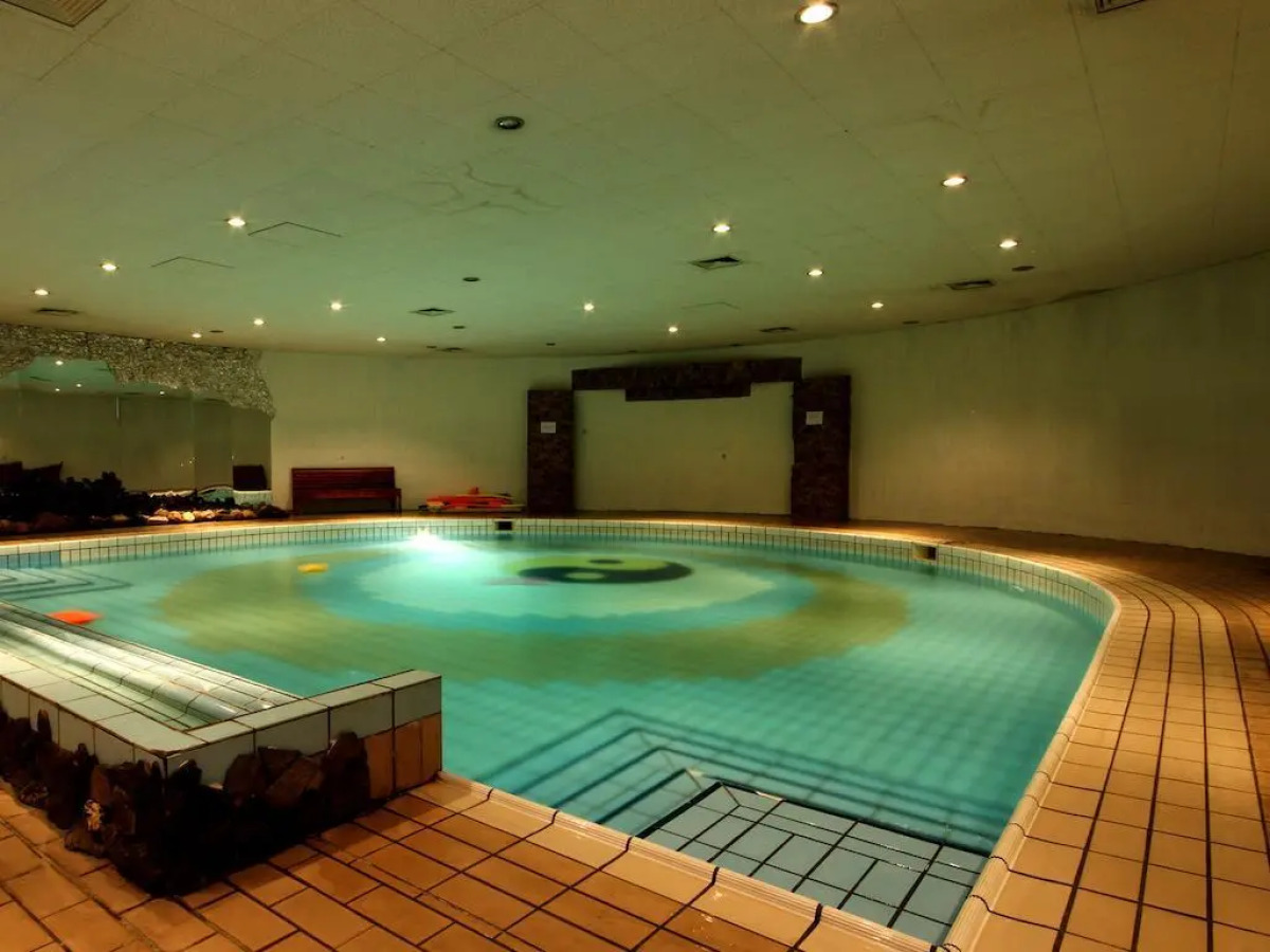 Chinggis Khaan Hotel