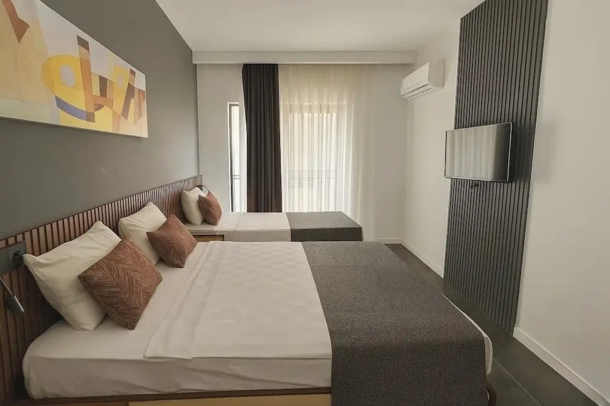 Wolf Of The City Hotel & Spa