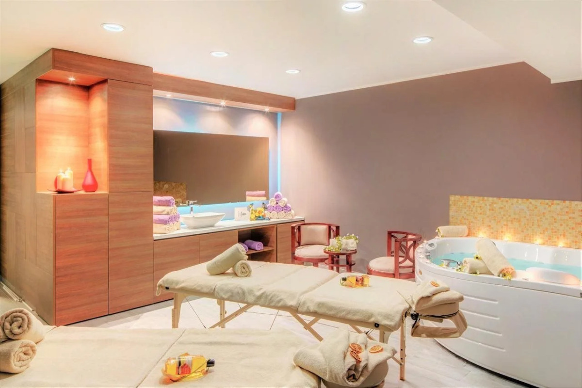 Le Royal Hotels & Resorts