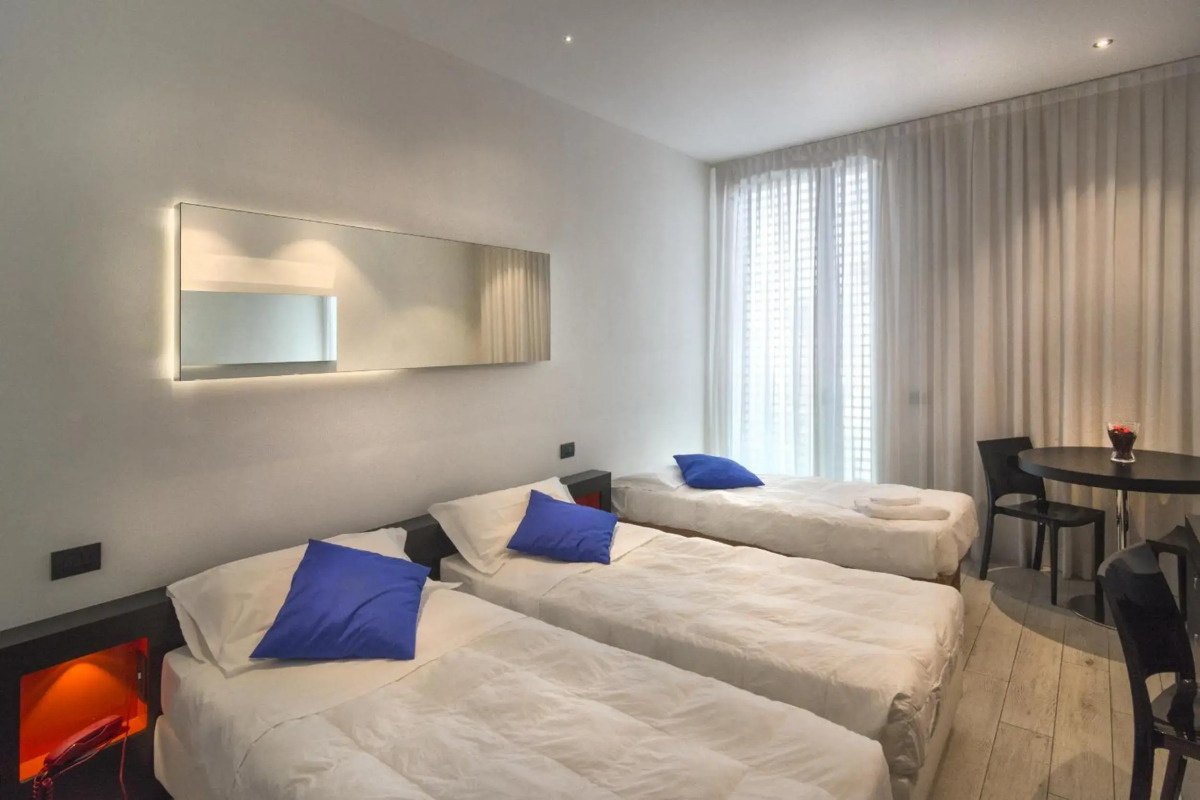 Blue Shades Aparthotel