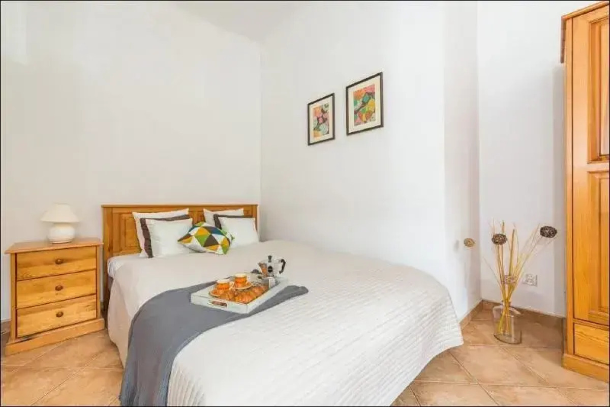 P&O Plac Zbawiciela 2