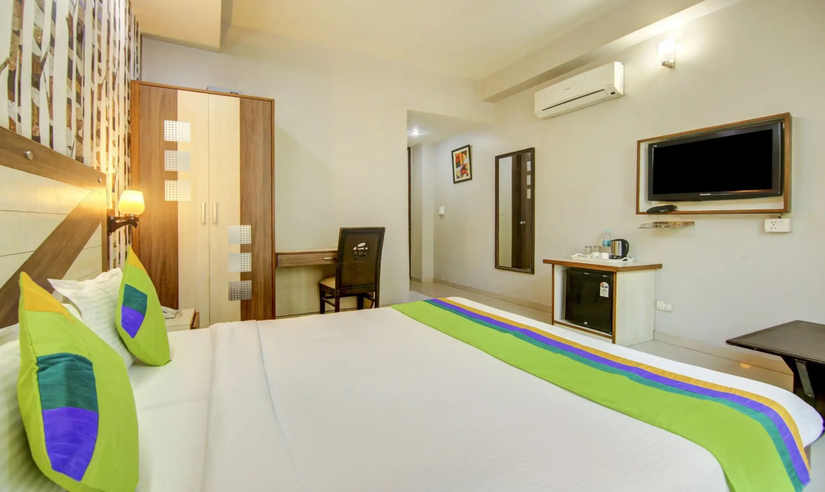 Treebo Rockwell Plaza