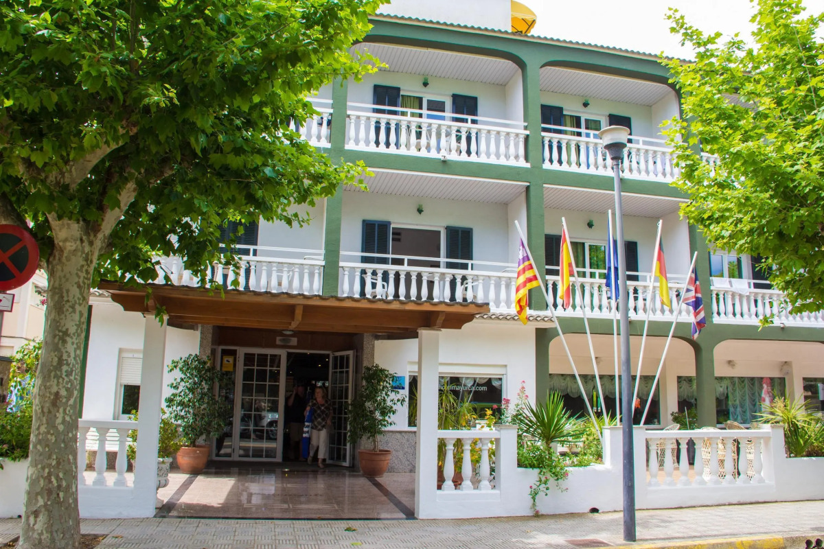 Universal Apartamentos Laguna Garden