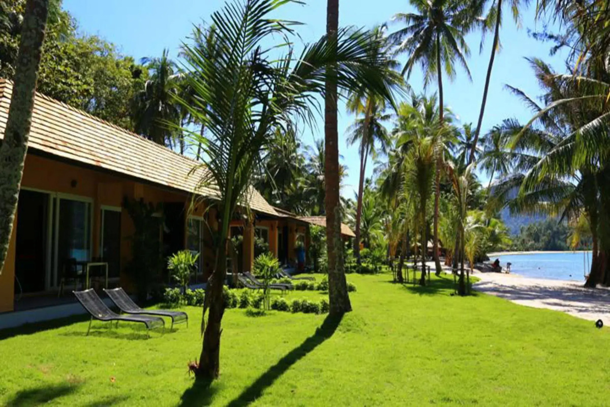 Peninsula Beach Resort