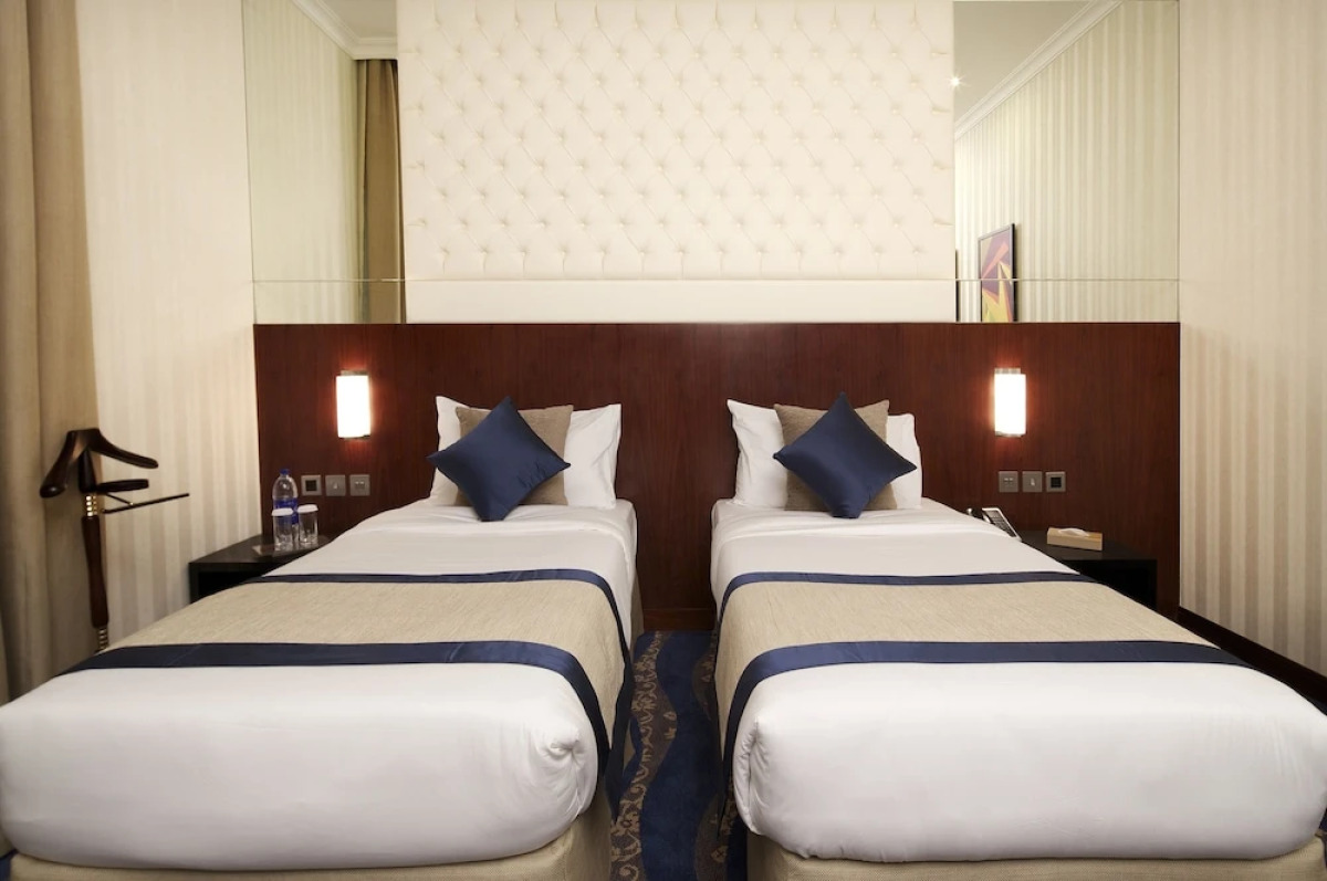 Raviz Center Point Hotel