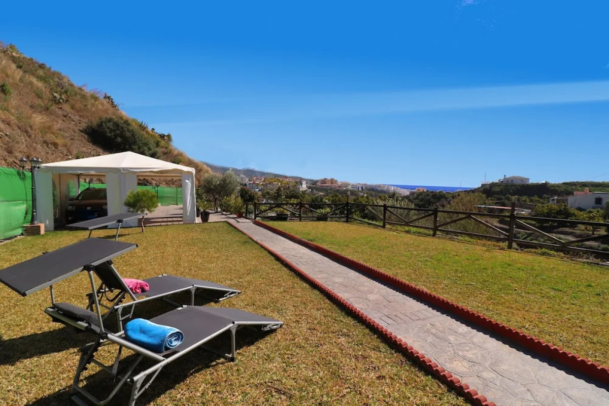 1093 Villa Magnolias