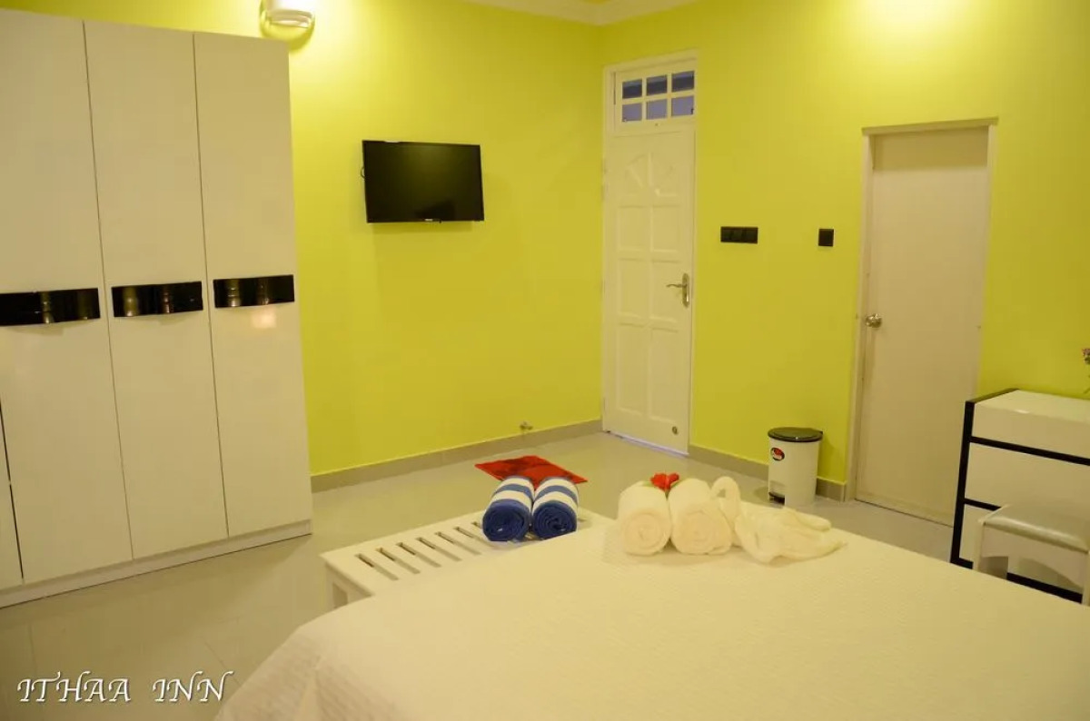 Отель Ithaa Inn Kamadhoo