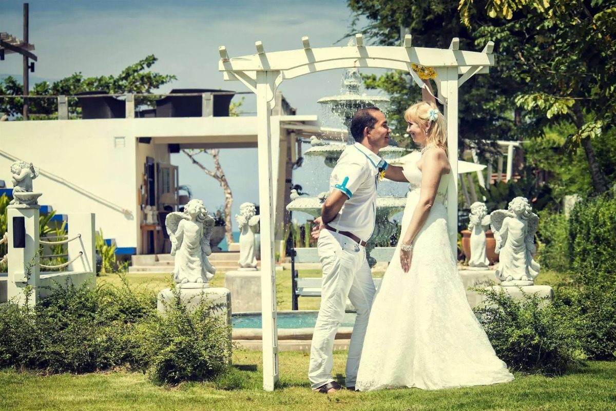 The White Knot Koh Chang