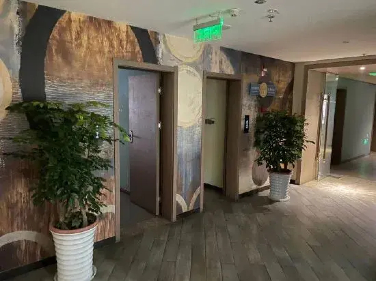 Tiange Theme Hotel (Jianzhong Branch)