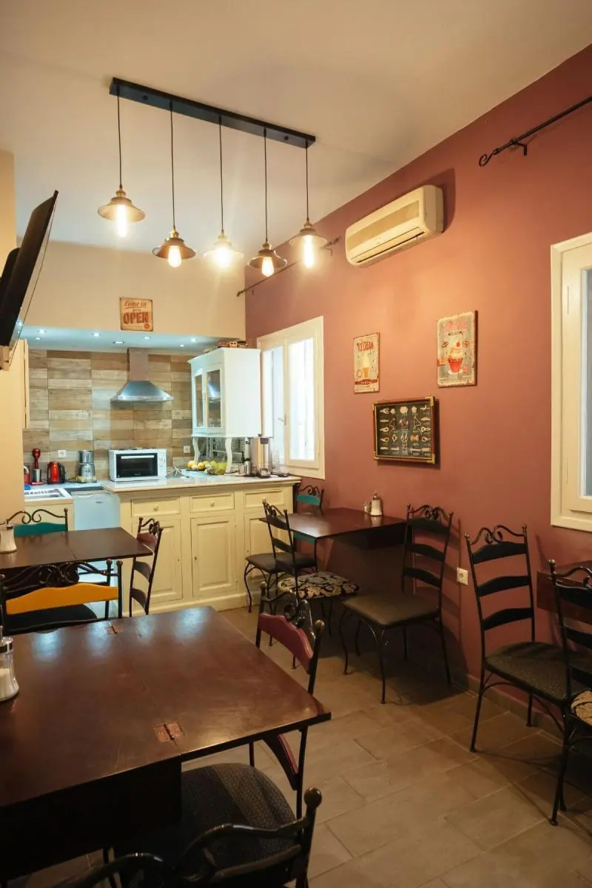 Acronafplia Pension B&D