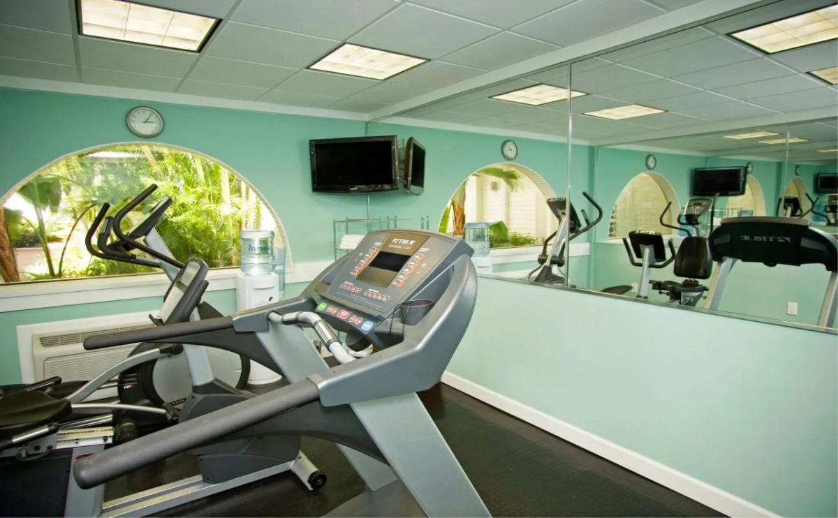 Palm Tree Club Miami Hotel