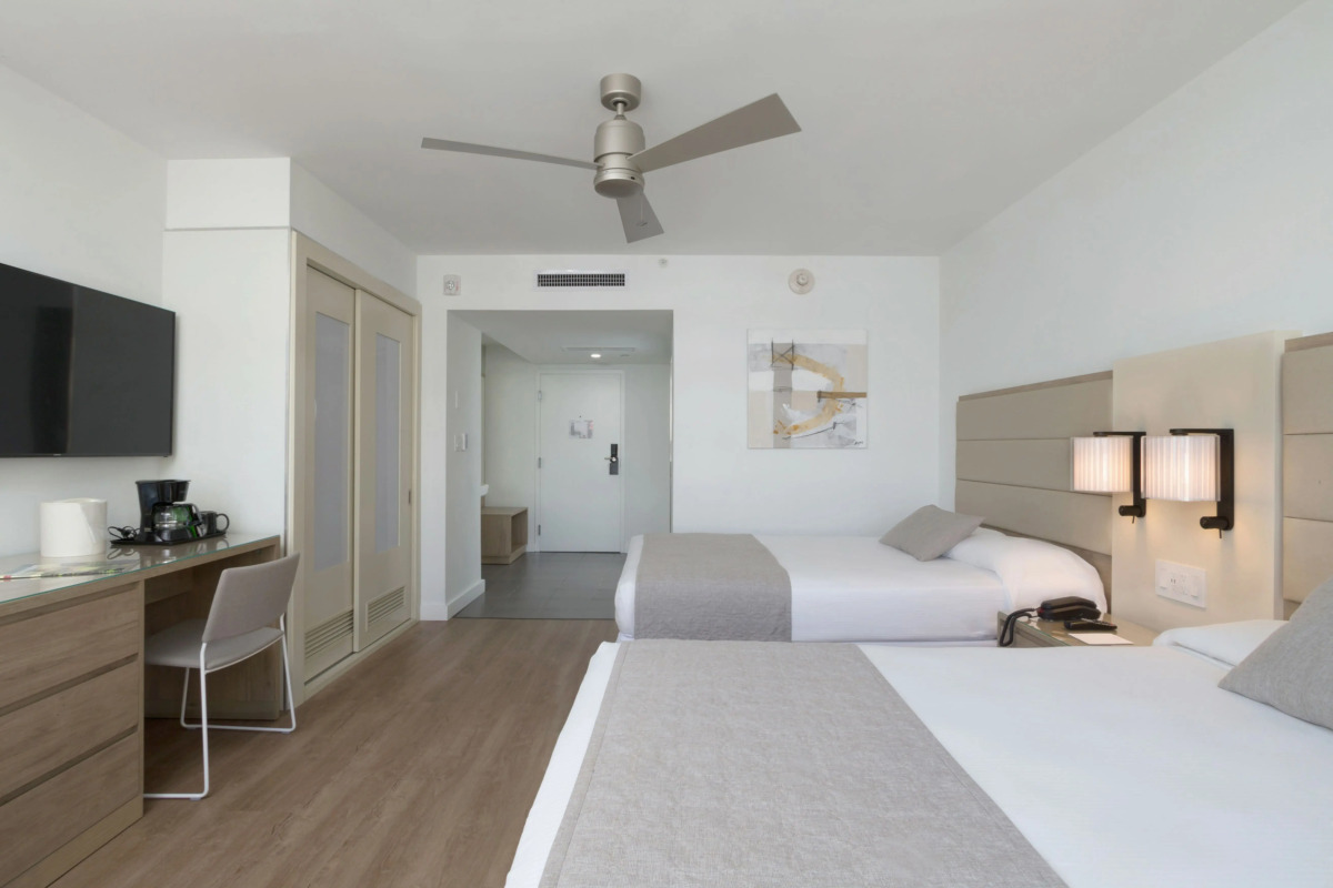 Hotel Riu Plaza Miami Beach