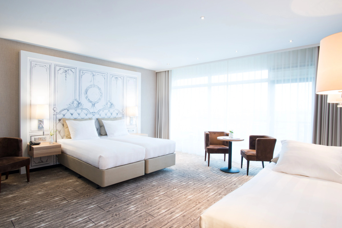 Отель Van der Valk Schiphol A4