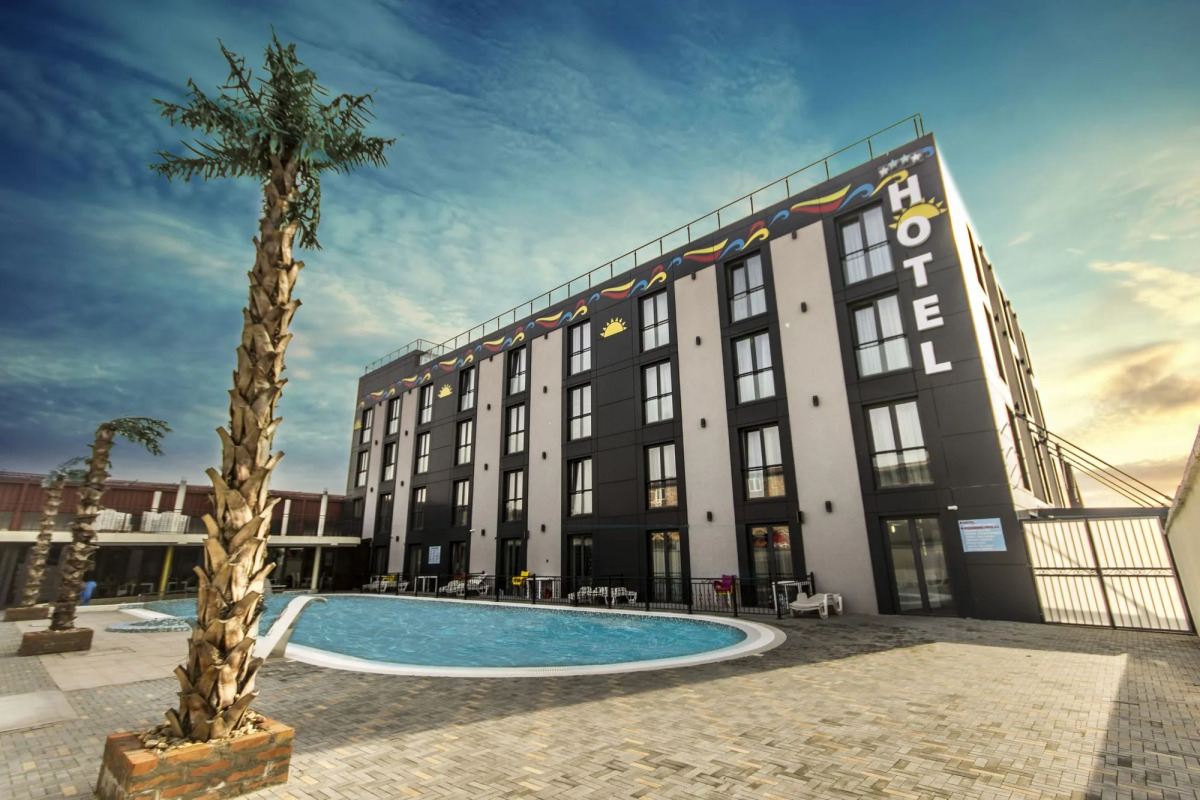 Отель Hollywoodland Wellness & Aquapark