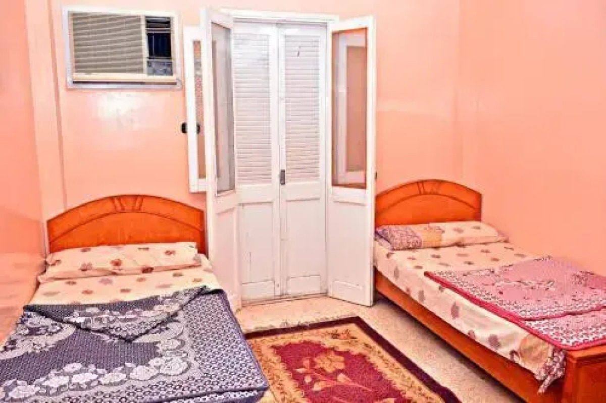 Fontana Luxor Hostel