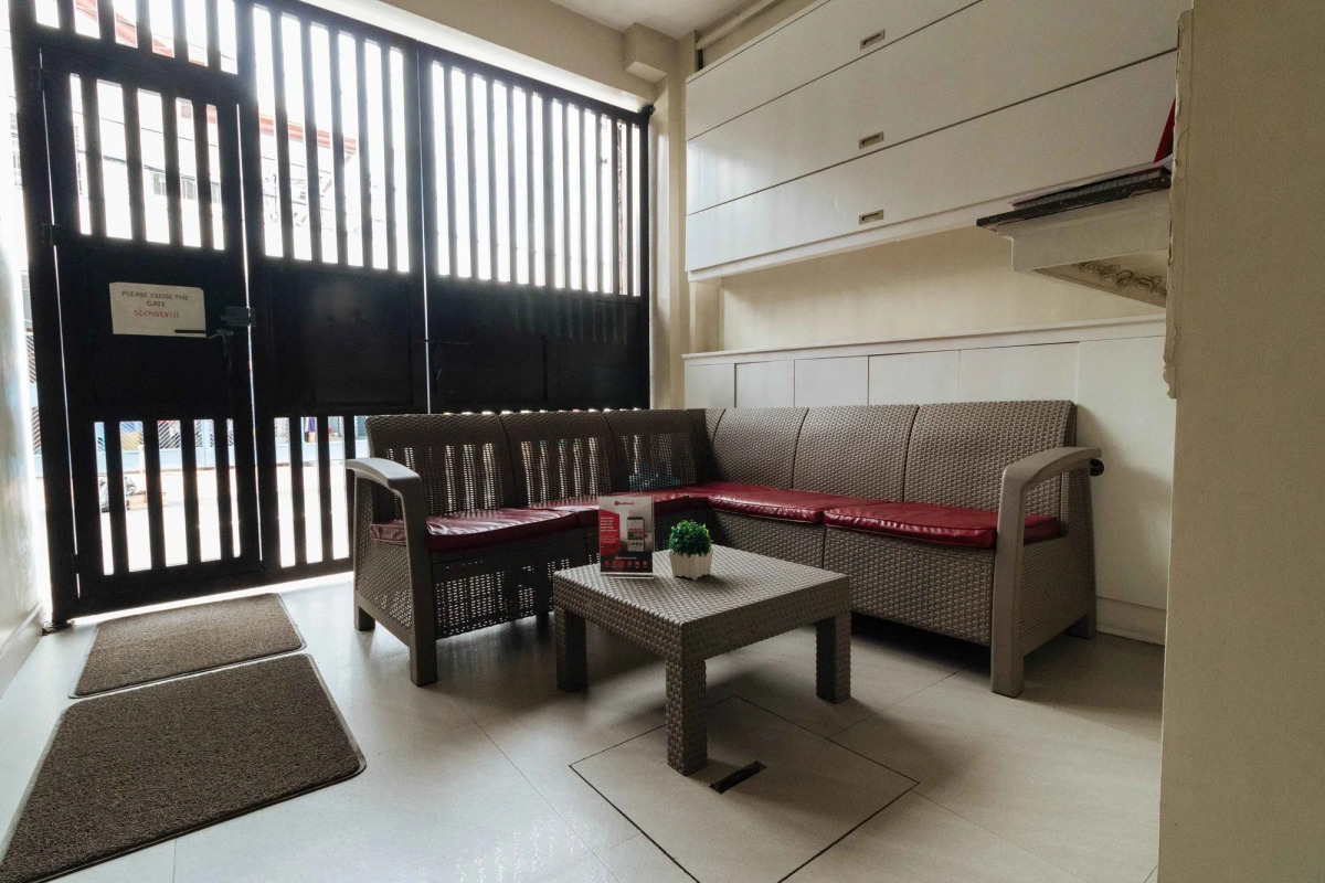 RedDoorz near NAIA Terminal 1