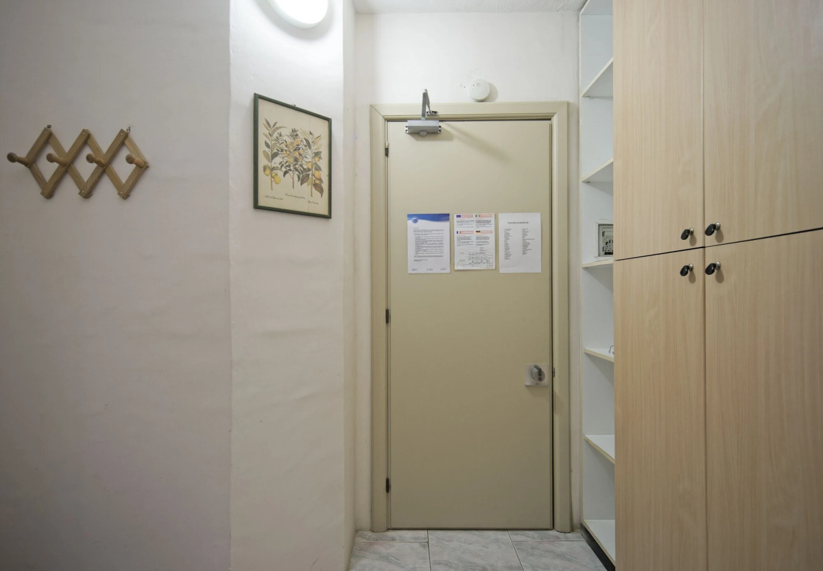 White Dolphin Complex Hotel