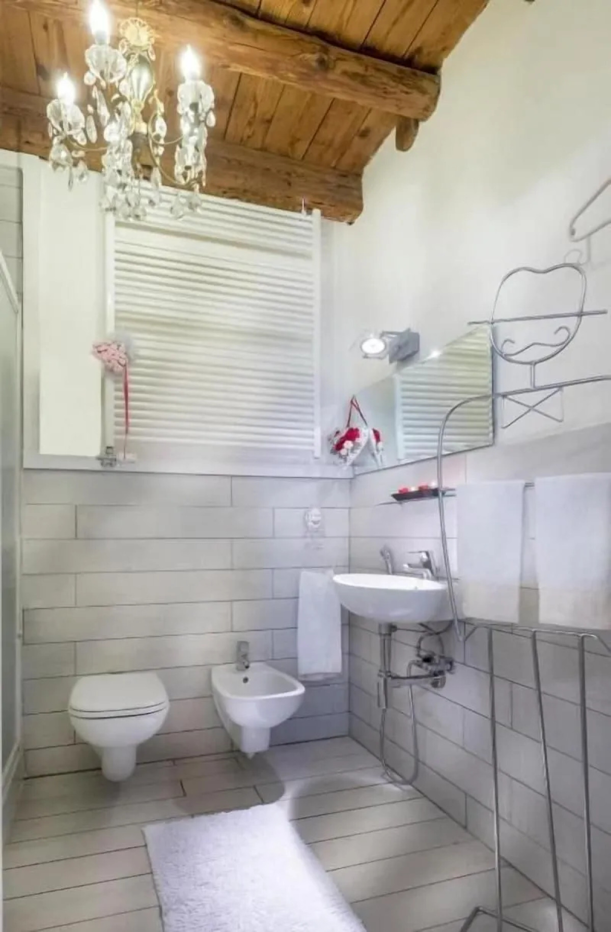 Abbraccio di Romeo e Giulietta