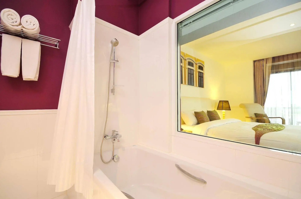 The StandardX Bangkok Phra Arthit