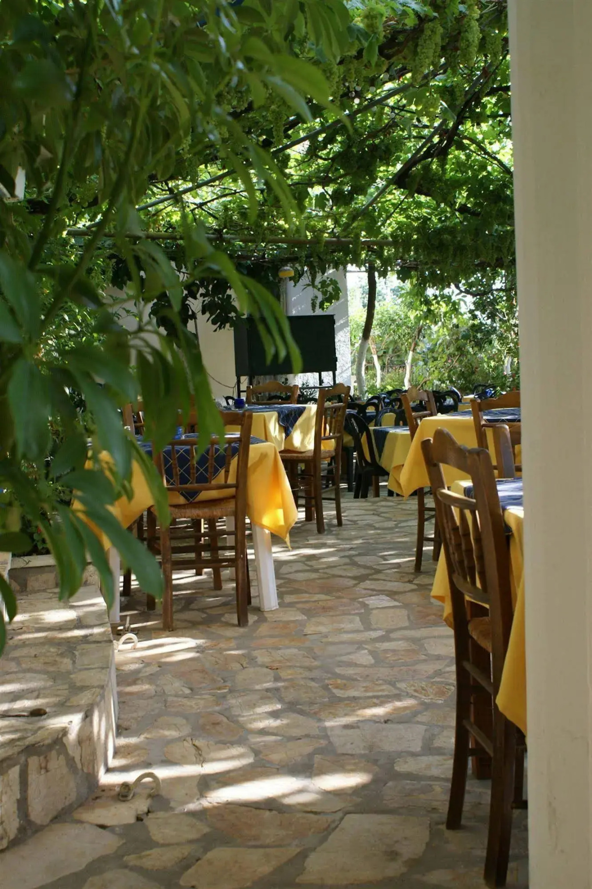 Sebastians Family Hotel & Taverna