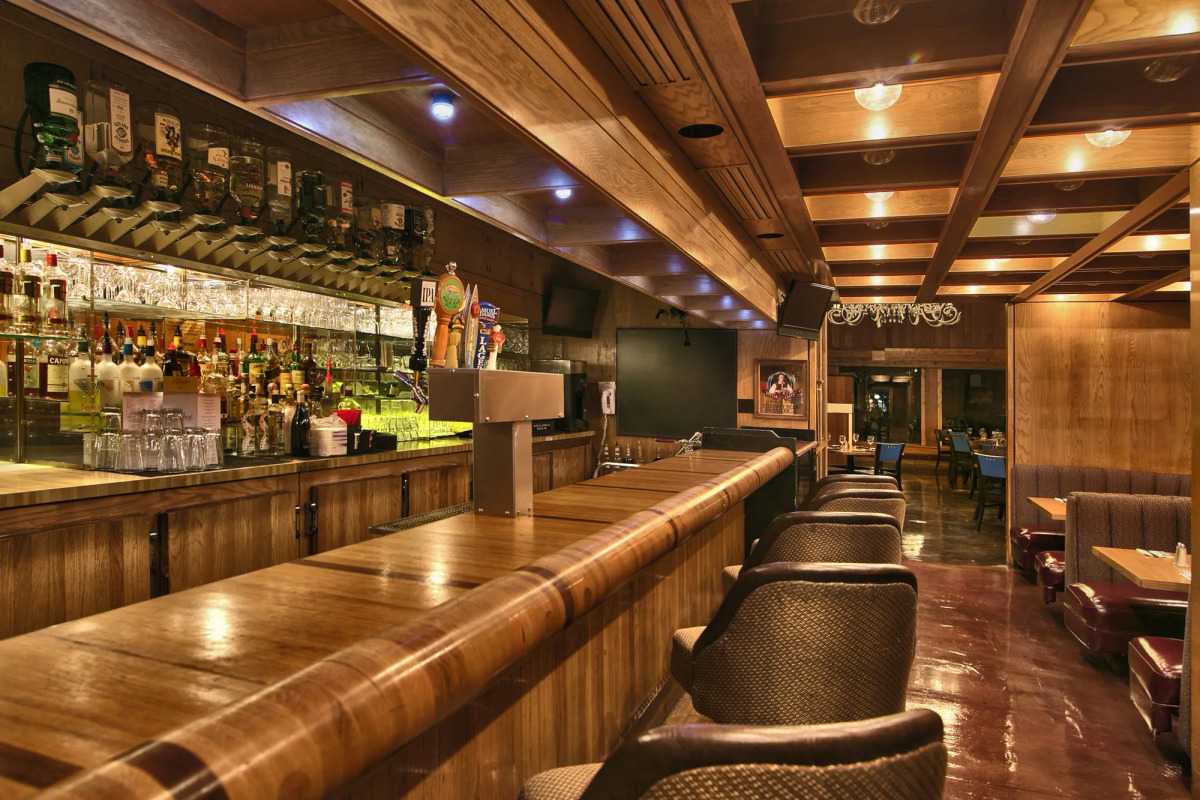 Lakeside Inn and Casino