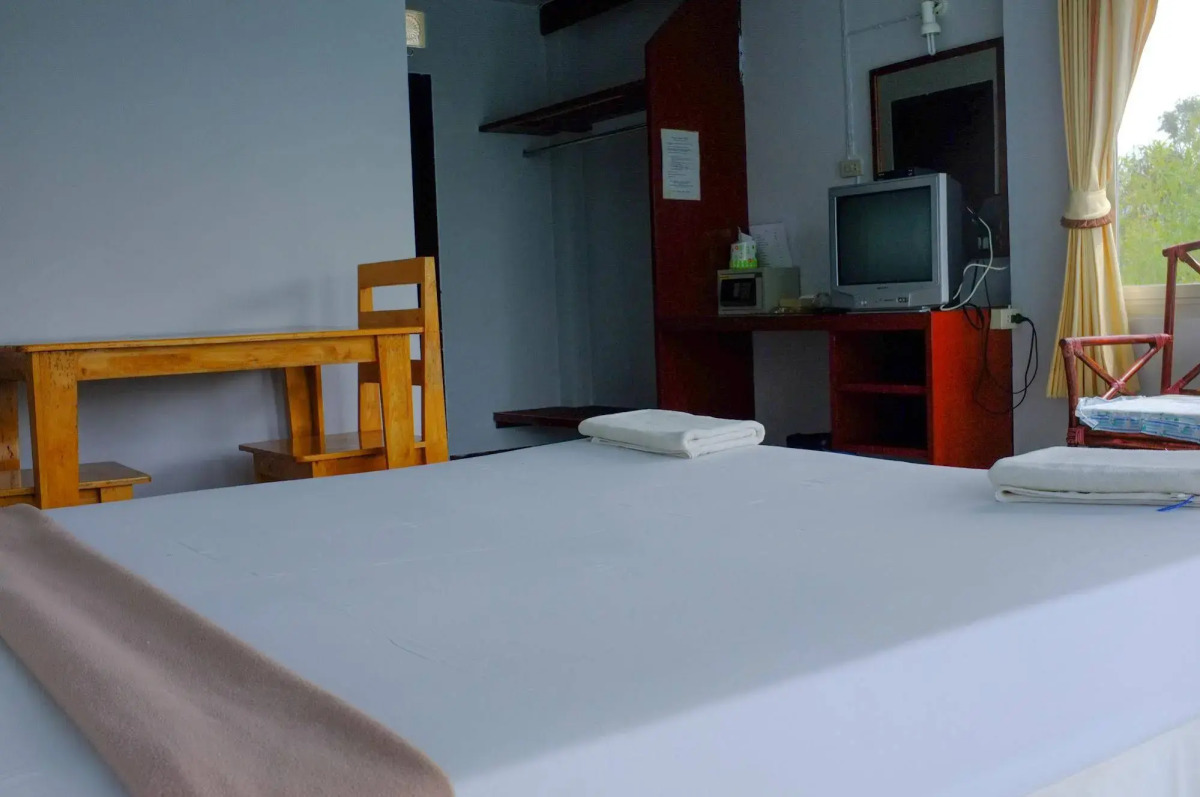 Thaniza Beachfront Resort