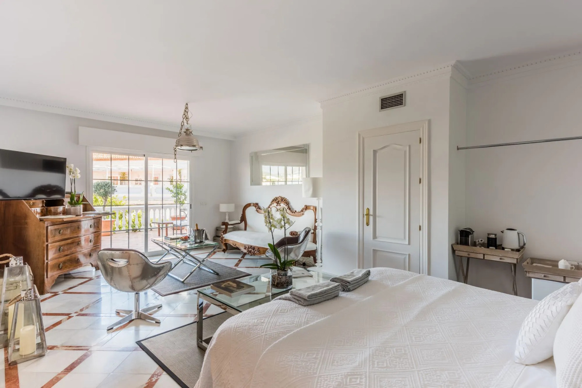 Molo Luxury Suites Puerto Banus