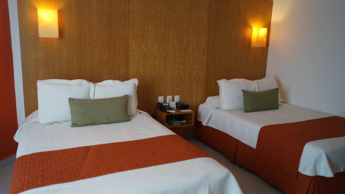 Отель Adhara Express