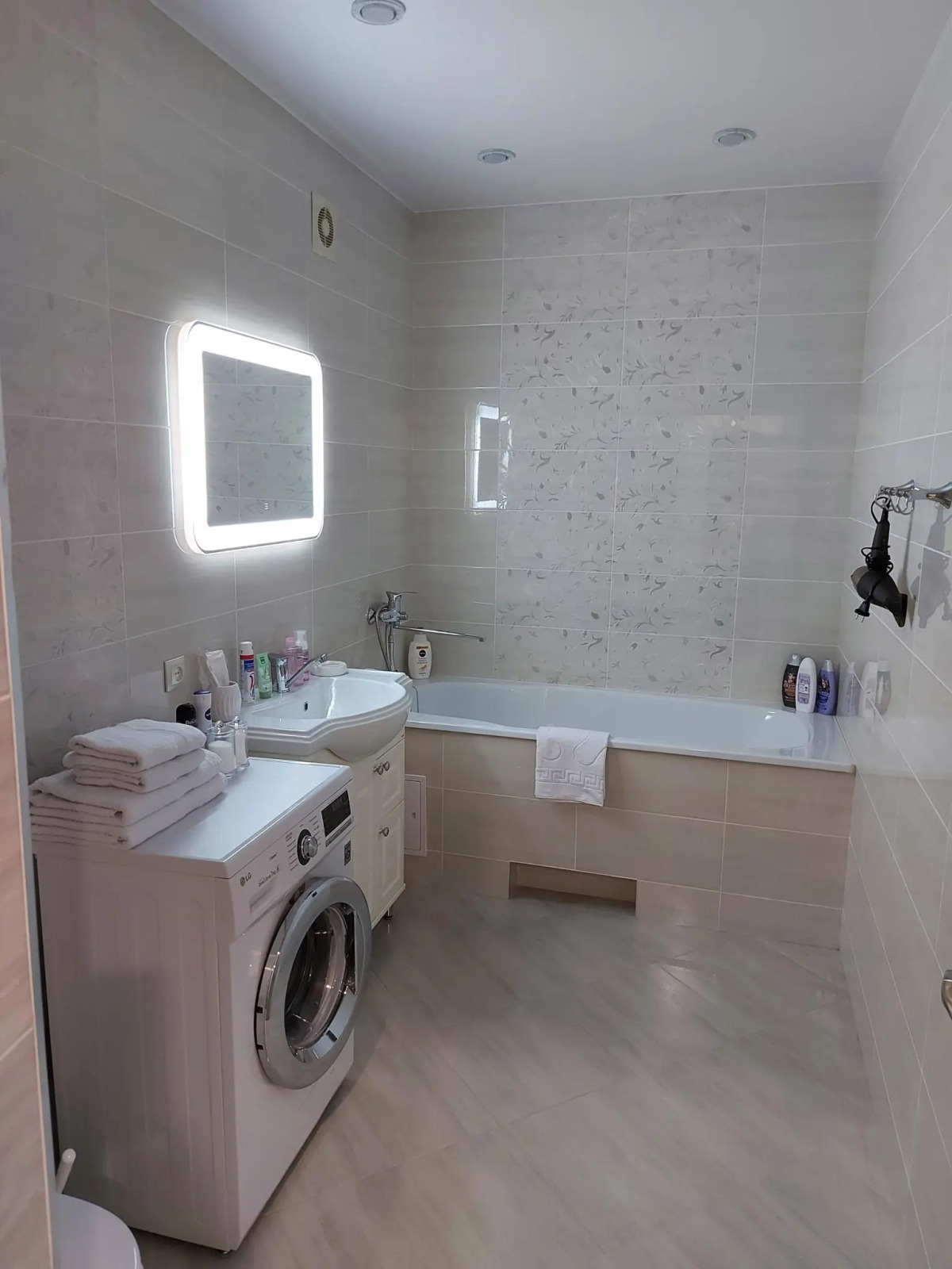 Апартаменты 5 звезд на улице Шамиля Джикаева 1А