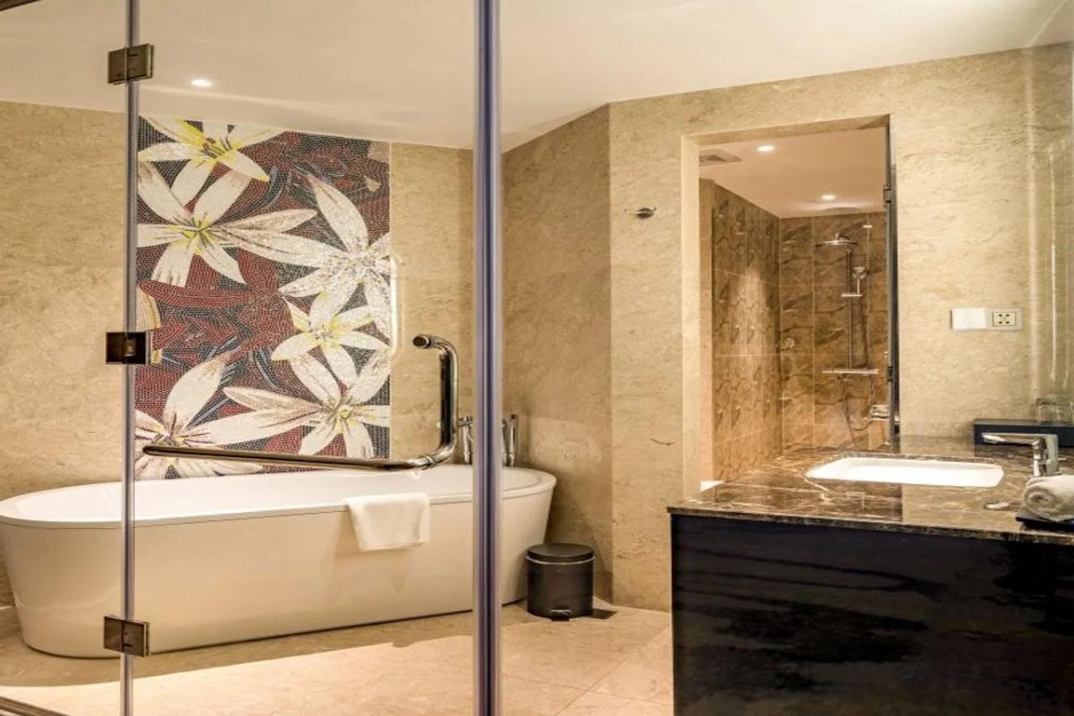 La Vela Saigon Hotel