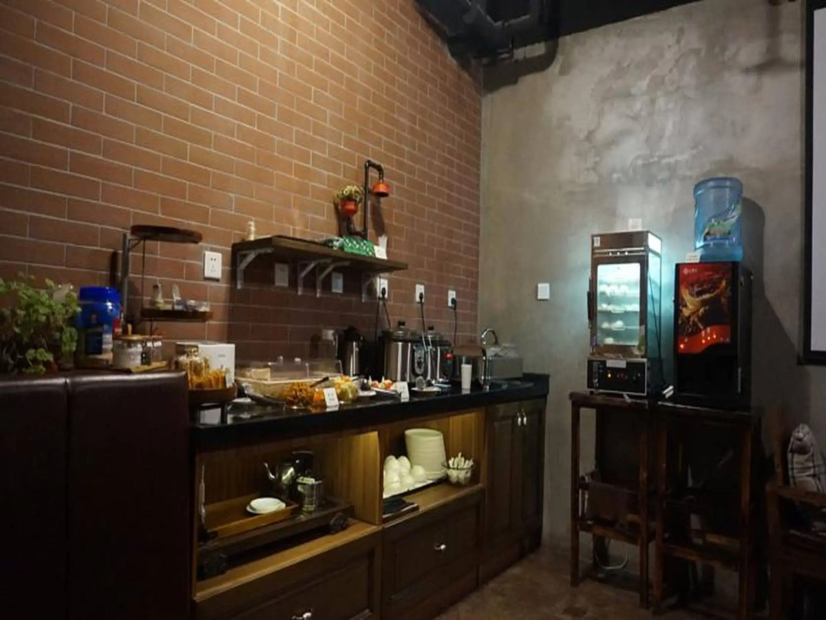 Nostalgia Hotel（Beijing YongheLama & Nanluoguxiang）